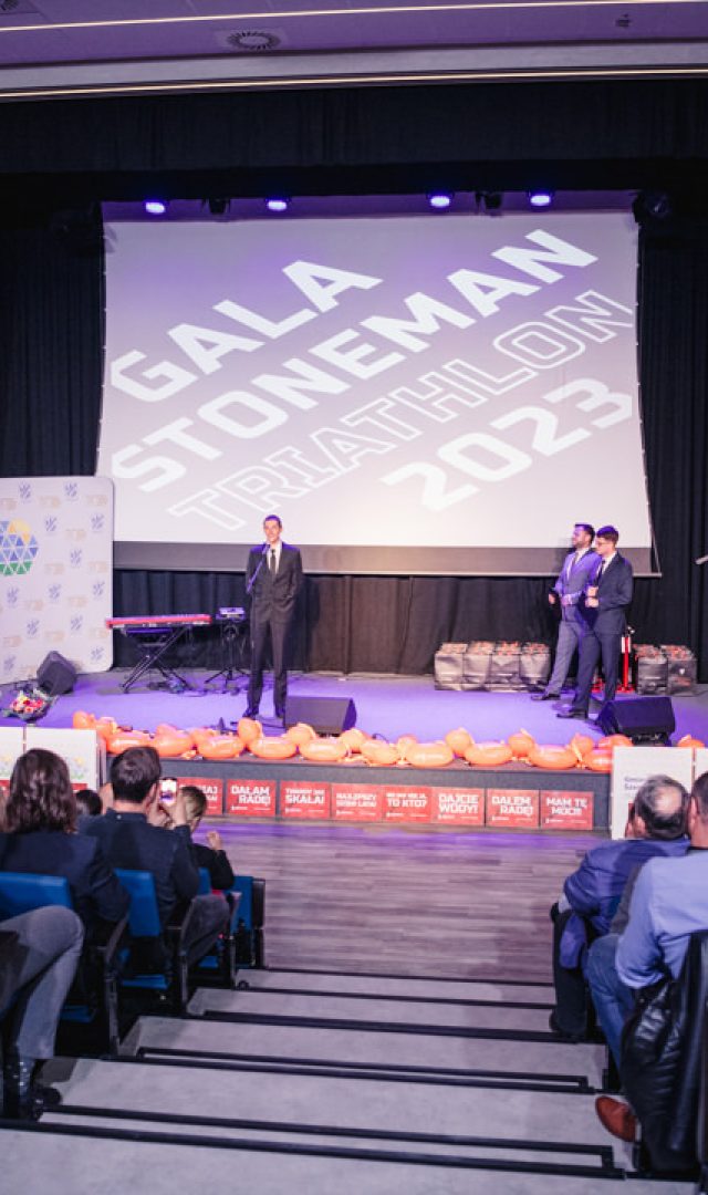 Paweł Miziarski - organizator StoneMan Triathlon 2023 na gali podsumowującej sezon